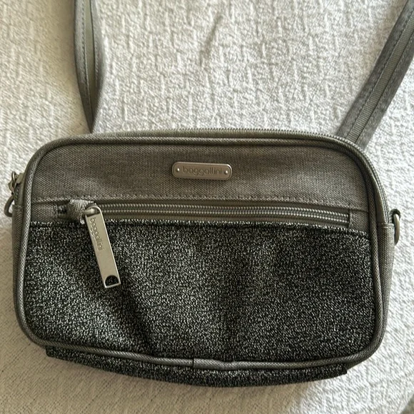 Baggallini Grey Adjustable‎ Crossbody Bag Purse - Picture 2 of 6